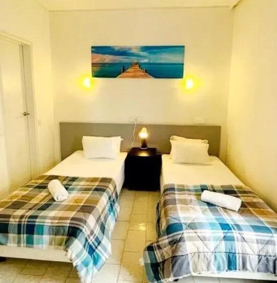 Retkeilymaja Central Atlantic Beach Guesthouse