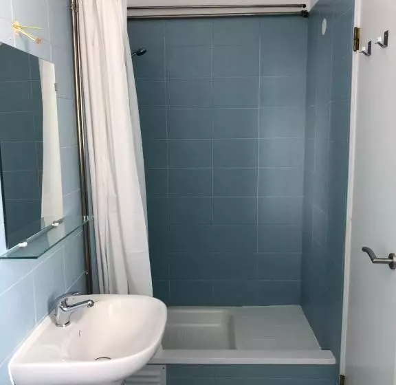 Retkeilymaja Central Atlantic Beach Guesthouse