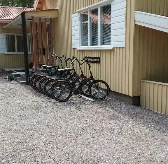 Retkeilymaja Villa Majatalot
