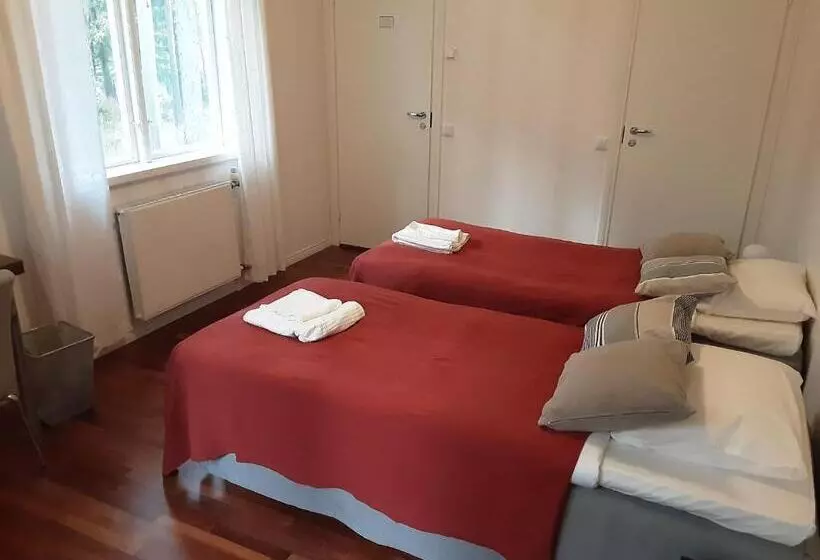 Retkeilymaja Villa Majatalot