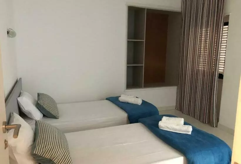 Retkeilymaja Central Atlantic Beach Guesthouse