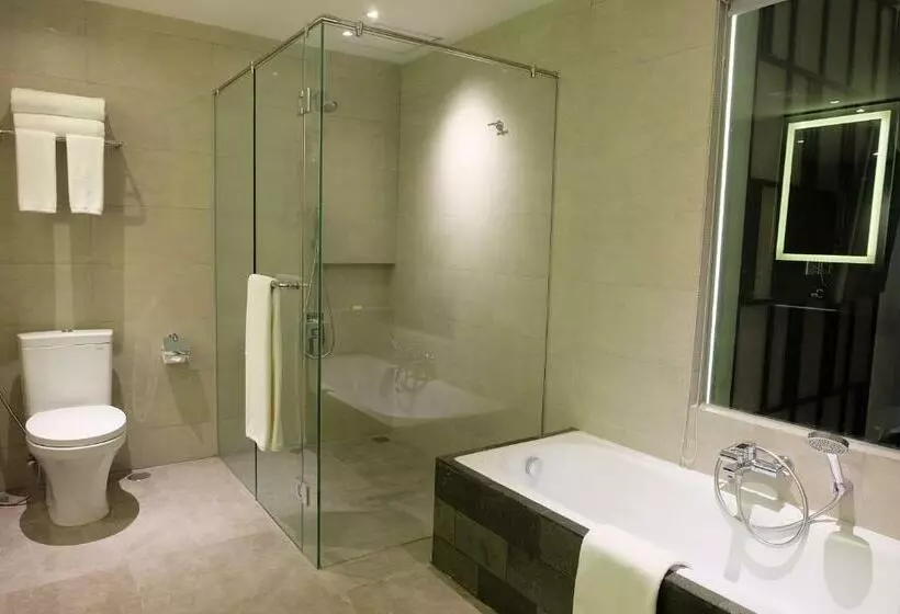 Grand Swiss Belhotel Darmo