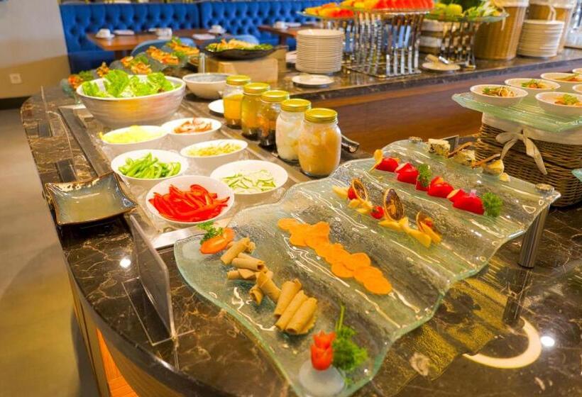 Grand Swiss Belhotel Darmo