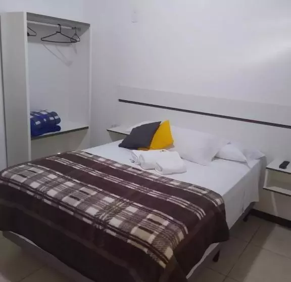 Majatalo Central 2   Pousada