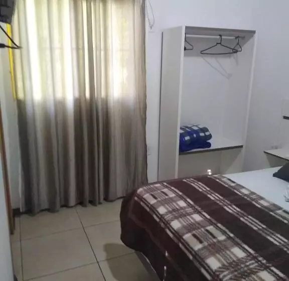 Majatalo Central 2   Pousada