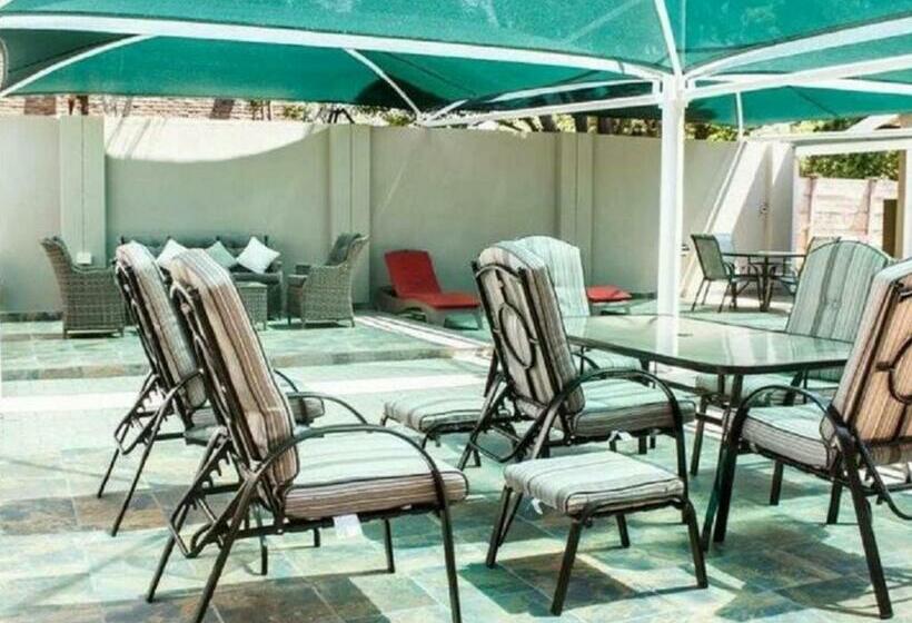 ペンション Monacco Guest House