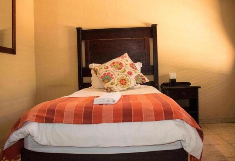 ペンション Monacco Guest House