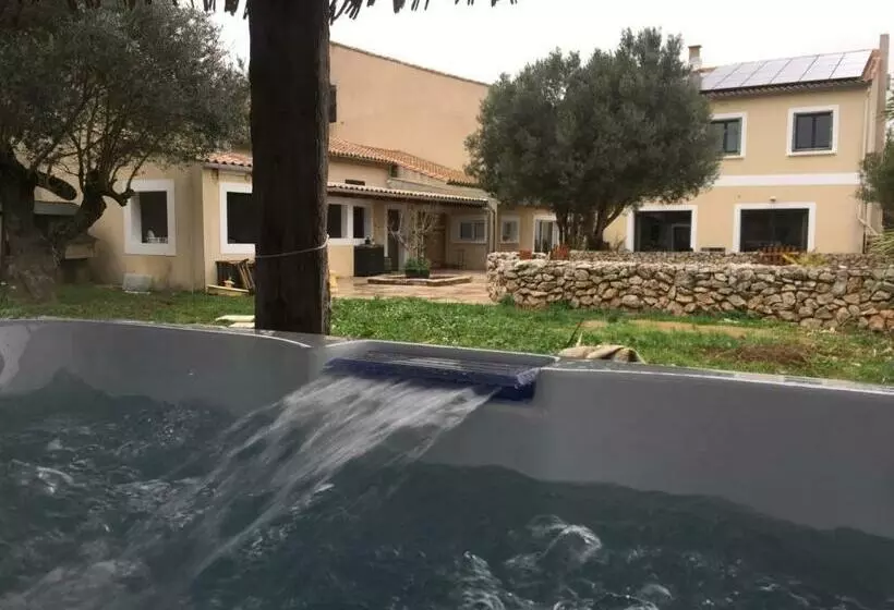 Aamiaismajoitus (B&B) La Villa De Fleury