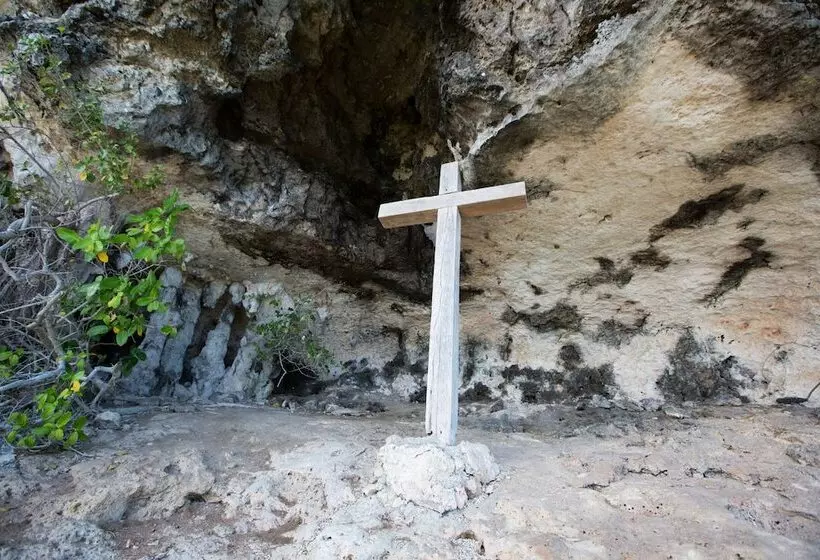 Cabagnow Seaside Resort