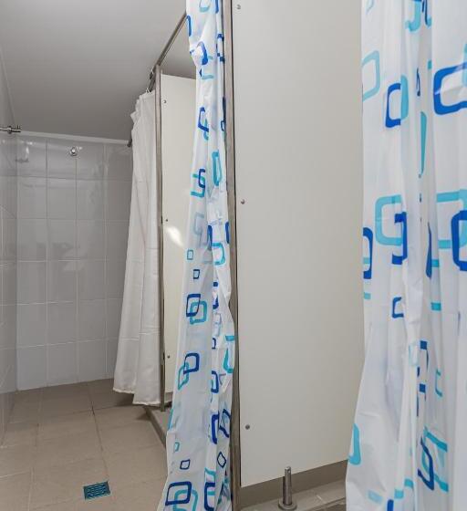 Hostel Ghimbav Airport