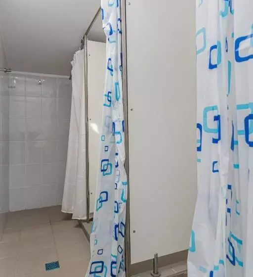 Hostel Ghimbav Airport