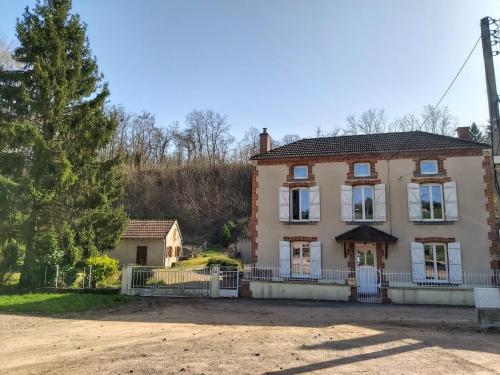 بنسيون Au Pays D Angeline