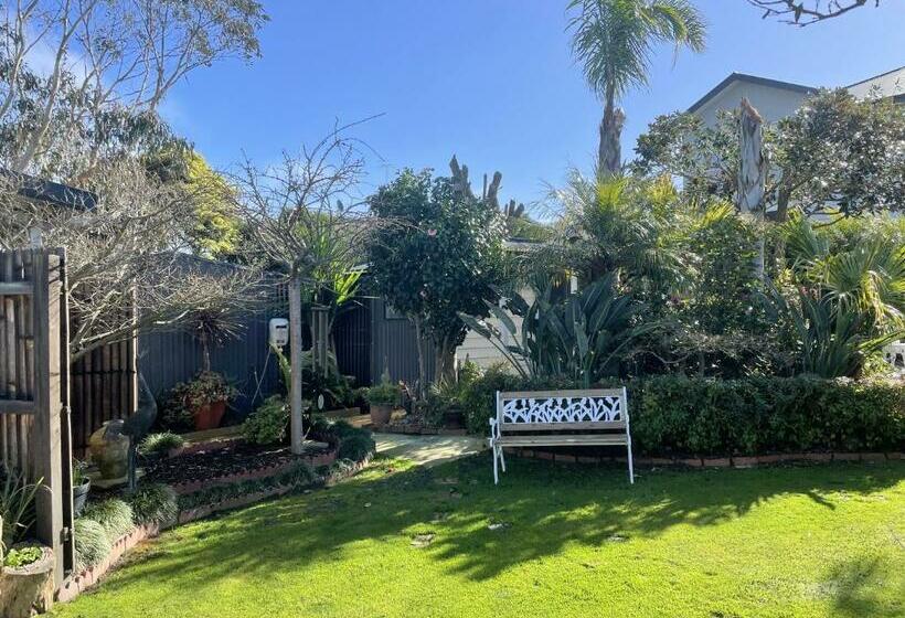 پانسیون Bayview Studio