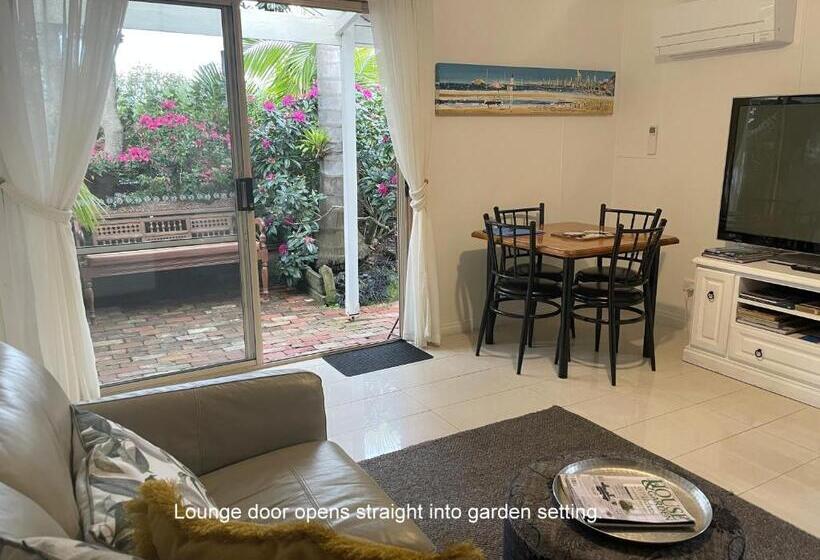 پانسیون Bayview Studio