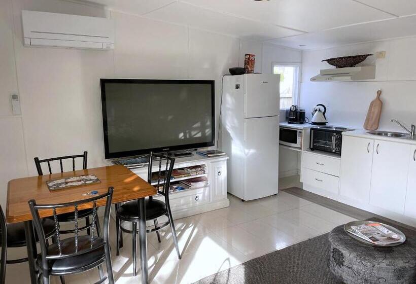 پانسیون Bayview Studio