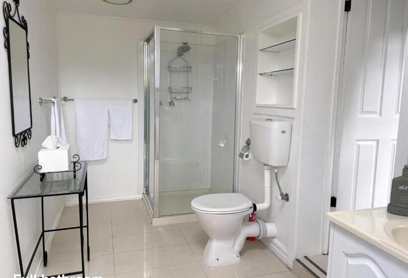 پانسیون Bayview Studio