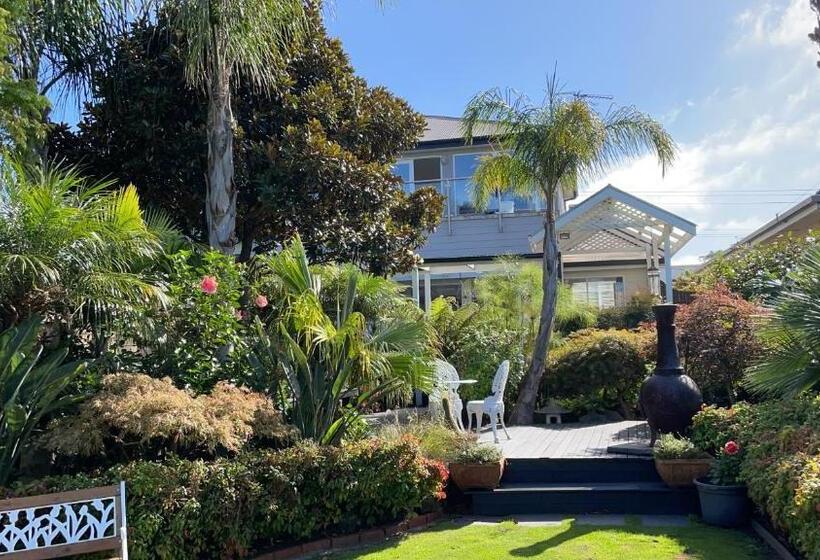 پانسیون Bayview Studio