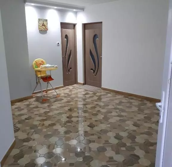 Pensiune Casa De Oaspeti Cristian