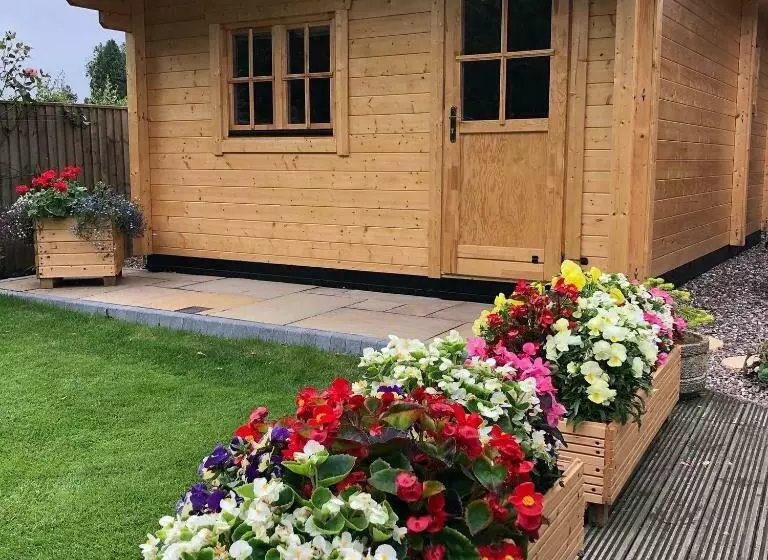 Majatalo Cosy Log Cabin   The Dookit   Fife