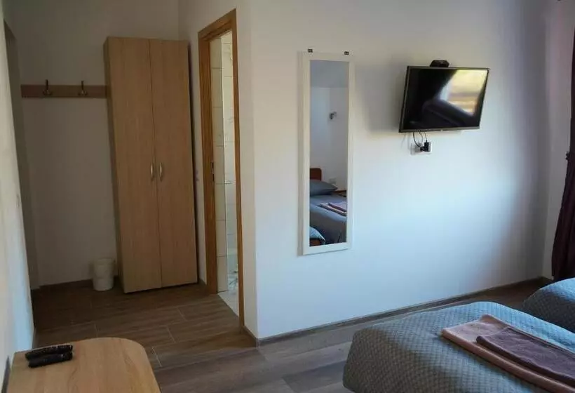 Majatalo Giulia Home