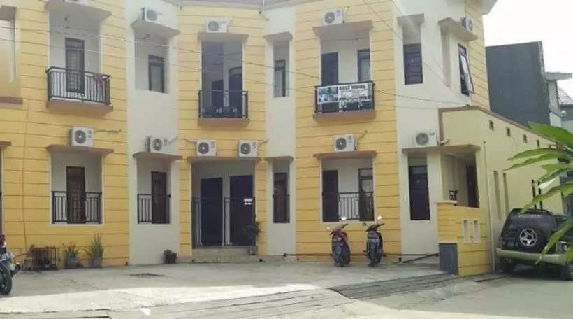 پانسیون Nidira Guest House