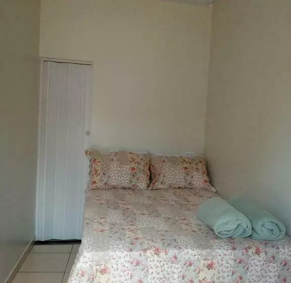 ペンション Quarto Suíte Independente Da Casa Com Garagem