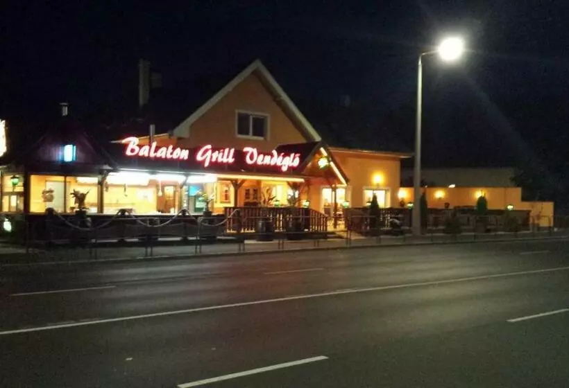 ユースホステル Balaton Grill Szállás Siófok