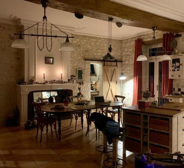 مبيت وإفطار La Gouronerie