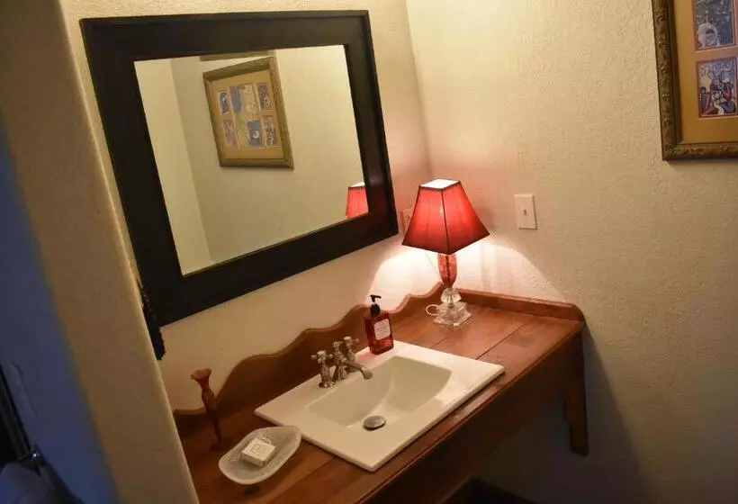 Aamiaismajoitus (B&B) The Gallery House Boutique