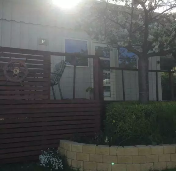 Aamiaismajoitus (B&B) Wheel House Studio