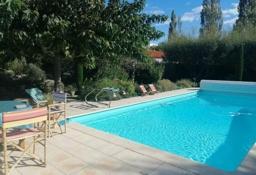 Пансион Chèvrefeuille Gîte & Chambre D Hôtes