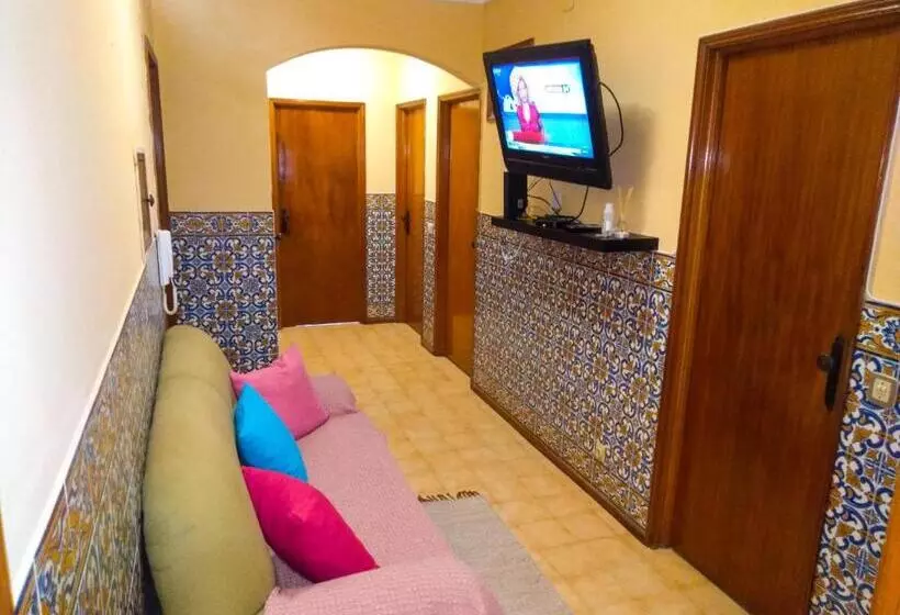 پانسیون Friends In Braga   Charming Bedrooms In The Historic Center