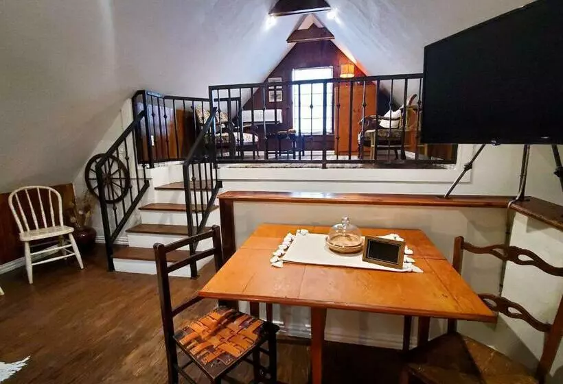 Aamiaismajoitus (B&B) The Gallery House Boutique