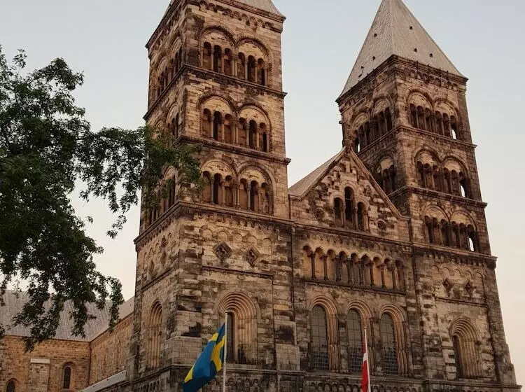 Отель Bishops Arms Lund