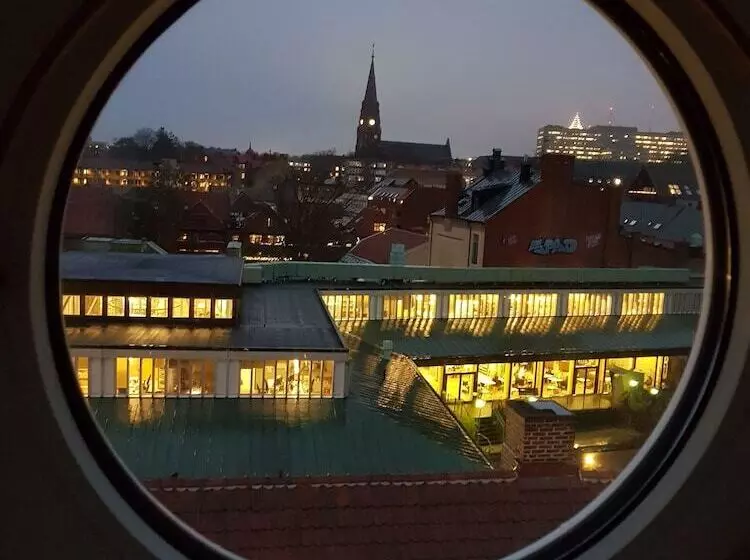 Отель Bishops Arms Lund