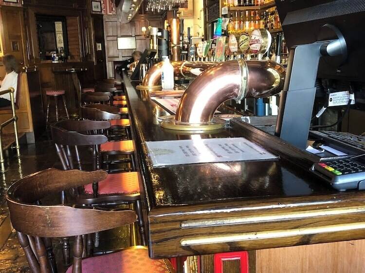 هتل Bishops Arms Lund