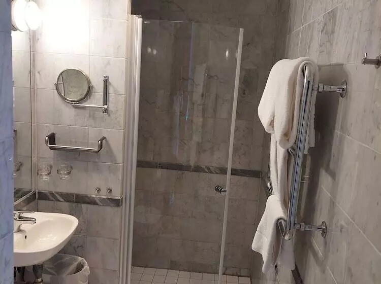 Отель Bishops Arms Lund