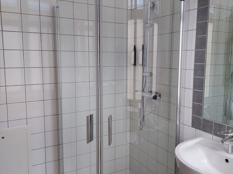 هتل Bishops Arms Lund