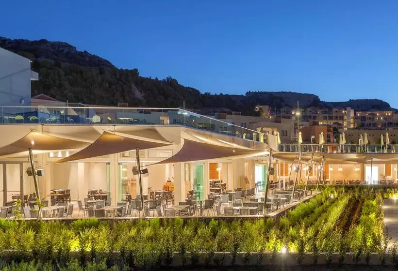 Hotelli Blue Lagoon Village   All Inclusive