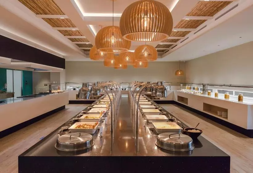 Hotelli Blue Lagoon Village   All Inclusive