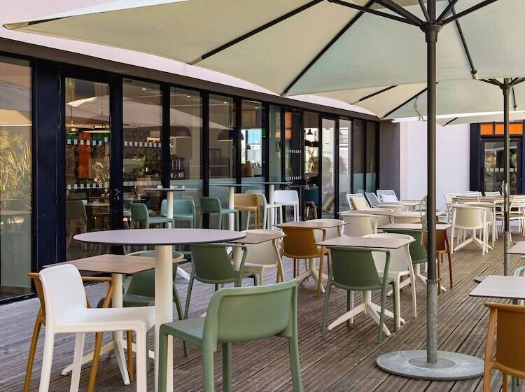 هتل Holiday Inn Marseille Airport, An Ihg