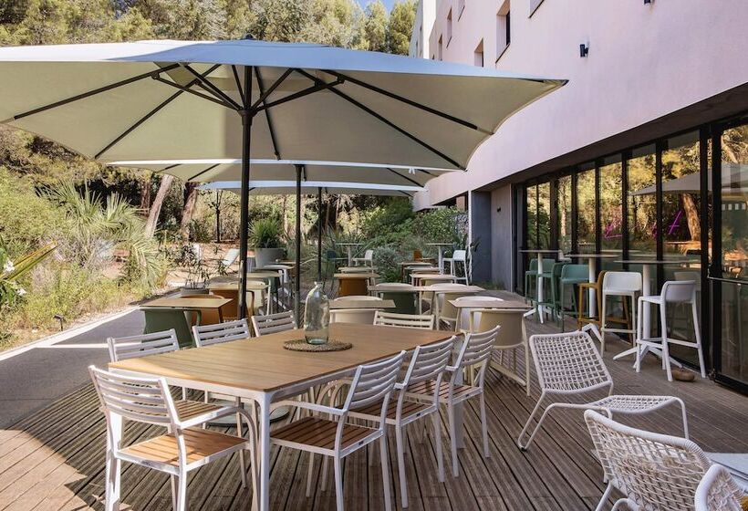 هتل Holiday Inn Marseille Airport, An Ihg