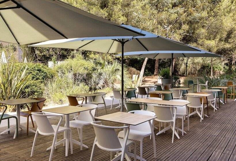 هتل Holiday Inn Marseille Airport, An Ihg