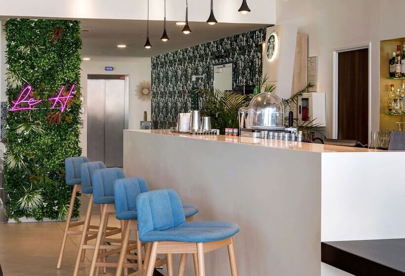 هتل Holiday Inn Marseille Airport, An Ihg