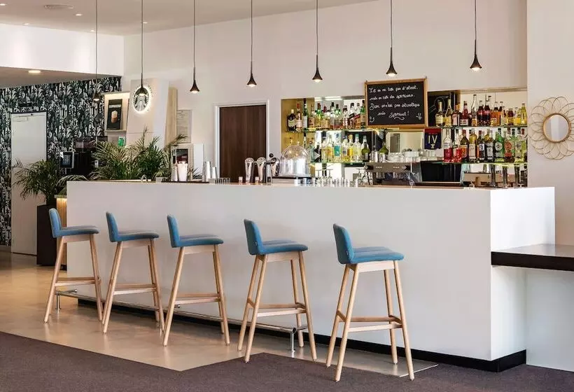 ホテル Holiday Inn Marseille Airport, An Ihg