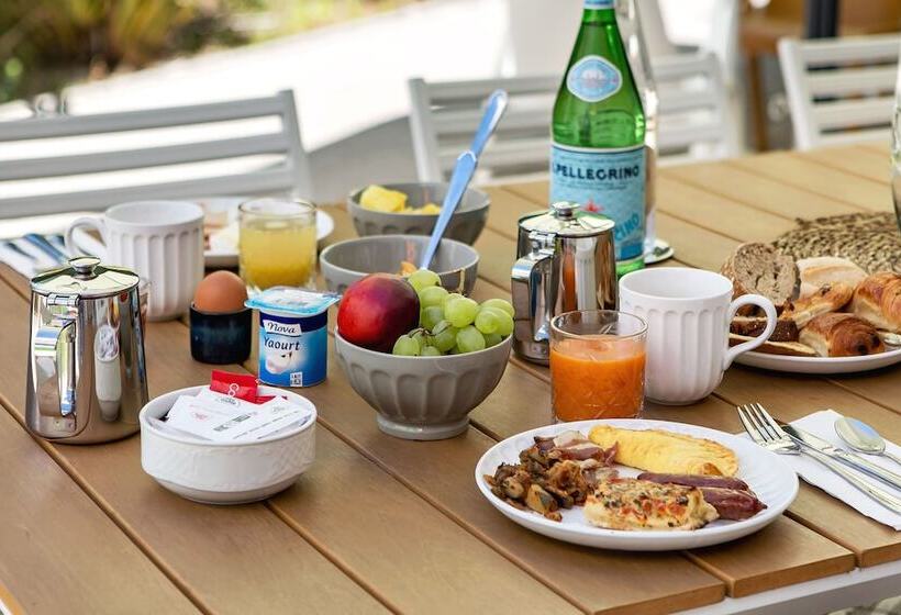 هتل Holiday Inn Marseille Airport, An Ihg