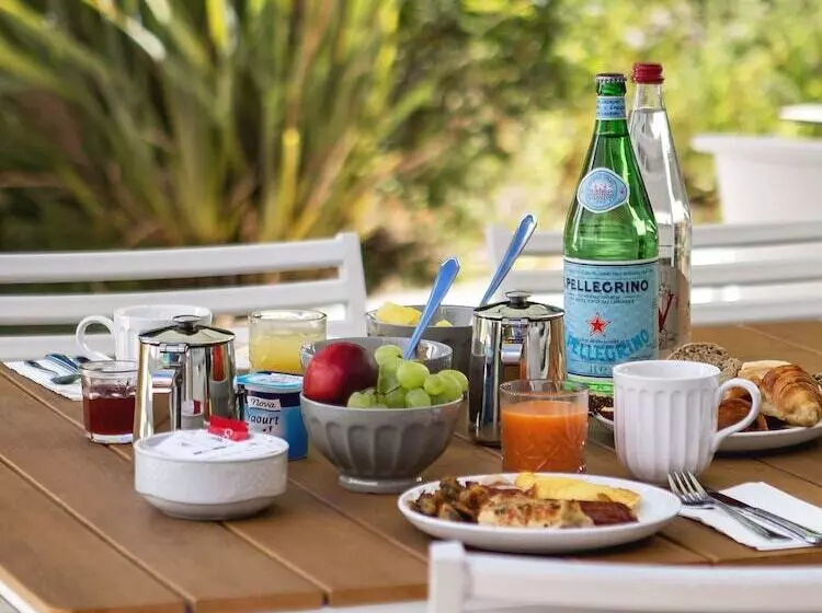 ホテル Holiday Inn Marseille Airport, An Ihg