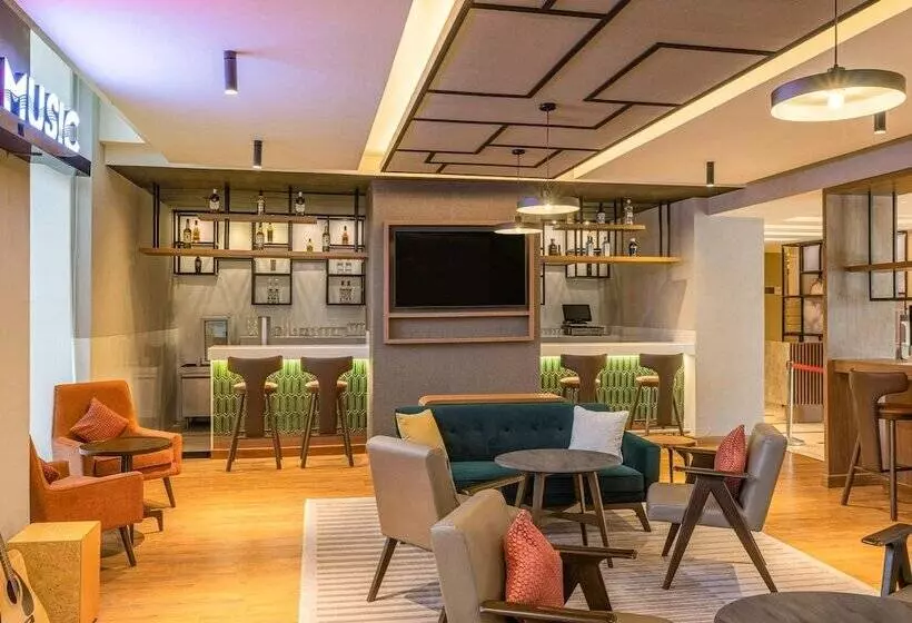 호텔 Ibis Mumbai Airport   An Accor Brand