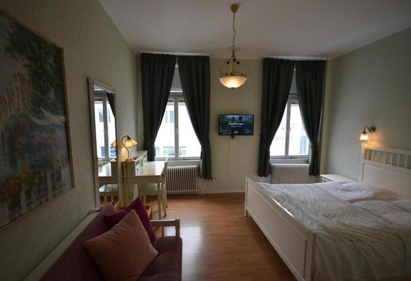 בית מלון כפרי L Royal