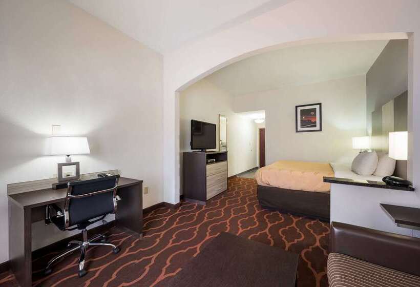 فندق Quality Inn & Suites Huntsville Research Park Area